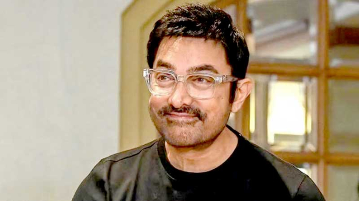 টুইঙ্কলের মন্তব্যে আলোচনায় আমির খান