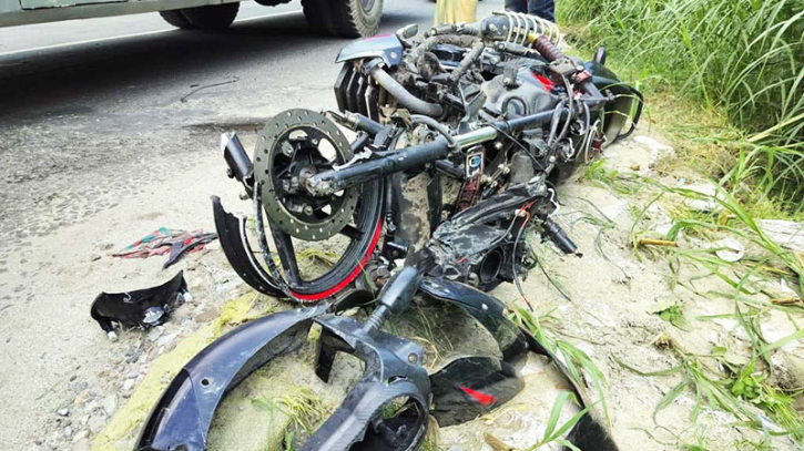 টাঙ্গাইলে বাসচাপায় মোটরসাইকেল চালক নিহত, আহত ১ টাঙ্গাইলে বাসচাপায় মোটরসাইকেল চালক নিহত, আহত ১