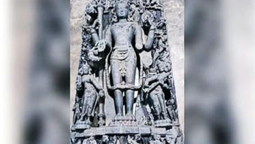 মাটির নিচে মিললো কষ্টিপাথরের বিষ্ণুমূর্তি