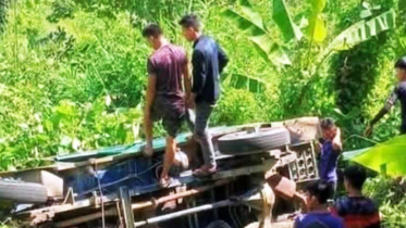 সাজেকে জিপ খাদে পড়ে খুবি ছাত্রী নিহত