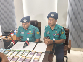 ব্যবসায়ীর ফেলে যাওয়া ১২ লাখ টাকা উদ্ধার